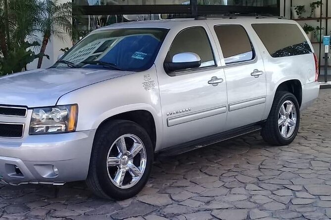 Private luxury transportation from CUN Airport to Puerto Morelos - Inside the Car: Air-Conditioning, WiFi, and the Extras People Mention
