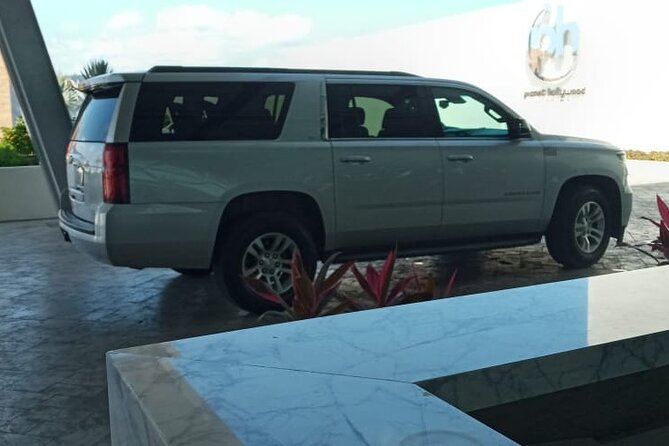 Private luxury transportation from CUN Airport to Puerto Morelos - Communication and the Provider: Conoce Lo Tuyo - Know Thy World