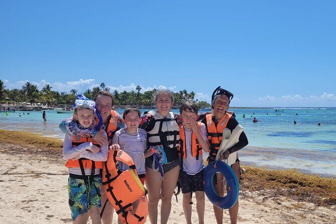 Private Responsible Experience with Turtles (groups of 3 plus) - Snorkeling the seagrass corridors: where green turtles quietly graze