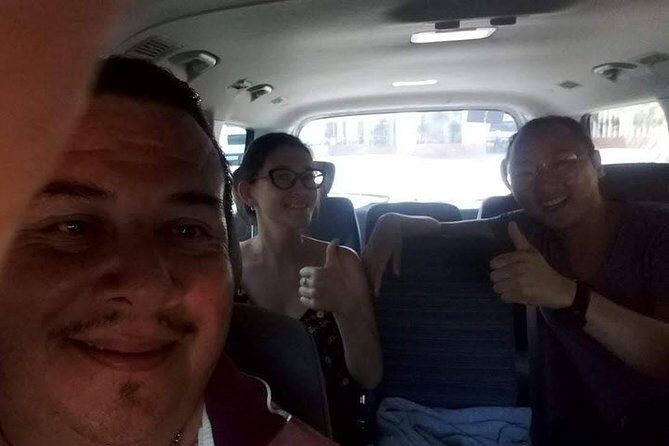 Private Roundtrip from Cancun Airport to Playa del Carmen - Meeting your driver: where to look after you land