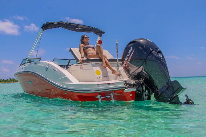 Private snorkeling with 23ft Sea Ray in San Miguel de Cozumel - Palancar Reef snorkel stop: great water, calmer pacing