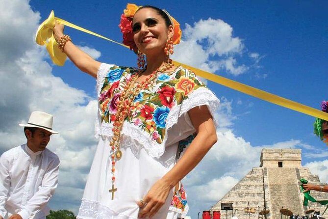 Private Tour: Chichen Itza, Cenote & Izamal Magic Town by Yucatan Concierge - Convento de San Antonio de Padua and the Kinich Kak Mo perspective