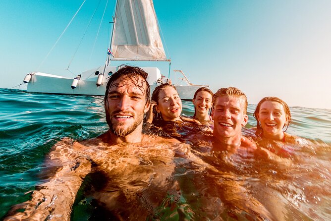 Private Tour of Cancun to Isla Mujeres by 45-foot Yacht. - A 42-Foot Private Yacht Day From Cancun to Isla Mujeres
