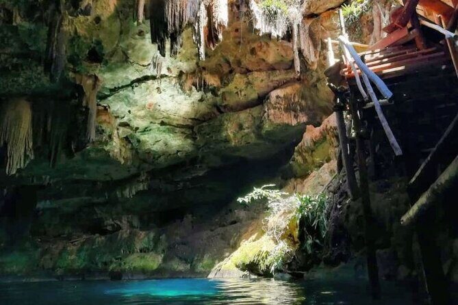 Private Tour of Uxmal and Cenote Hacienda Mucuyche 2 cenotes - Uxmal: why this Mayan site feels different