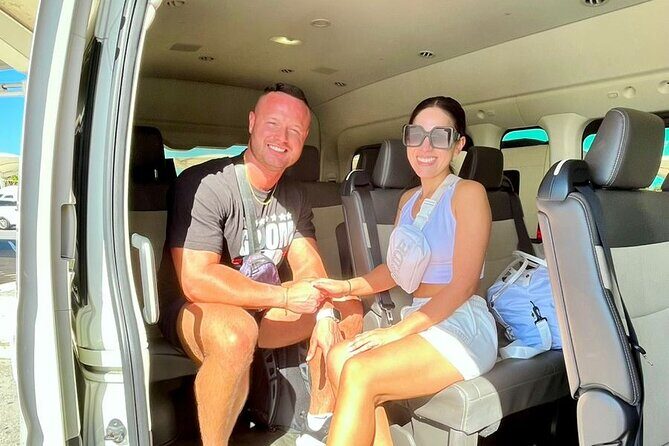 Private Transfer Cancun Airport- Playa del Carmen - Price and Value for a Group of up to 9