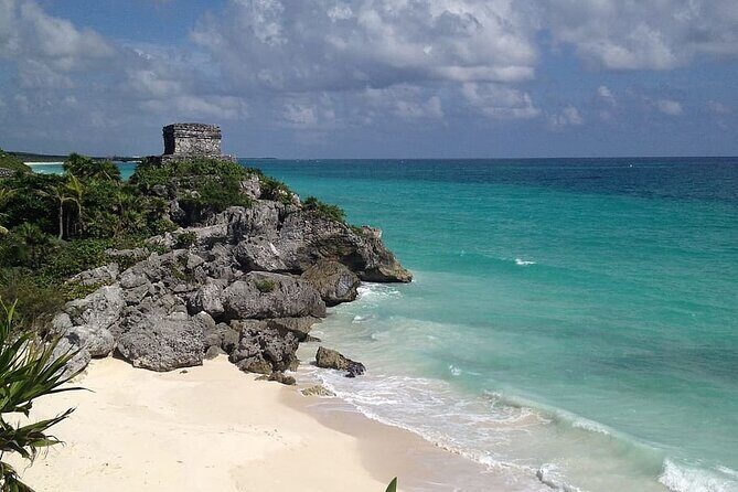 Private Transfer-Cancun Airport to Tulum Downtown - One Way - Riding to Tulum Downtown in a Private Van