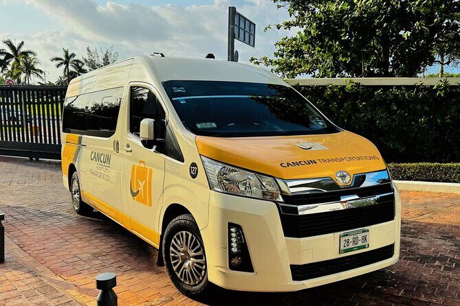 Private Transfer from Cancun Airport to Puerto Morelos - Your vehicle: private Toyota Hiace or similar (and what that means for groups)