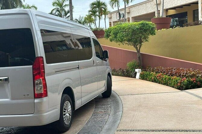 Private Transportation from Cancun Airport - Finding Your Driver Outside Cancun Airport, Without the Guesswork