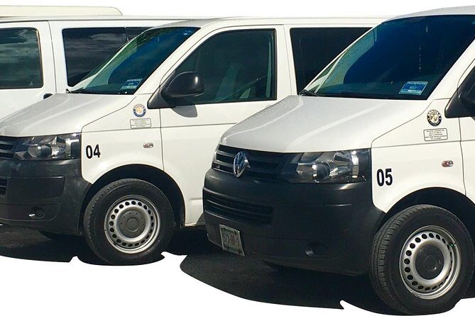 Private transportation from Cancun airport to Hotel Zone - What the sign pickup really means in real life