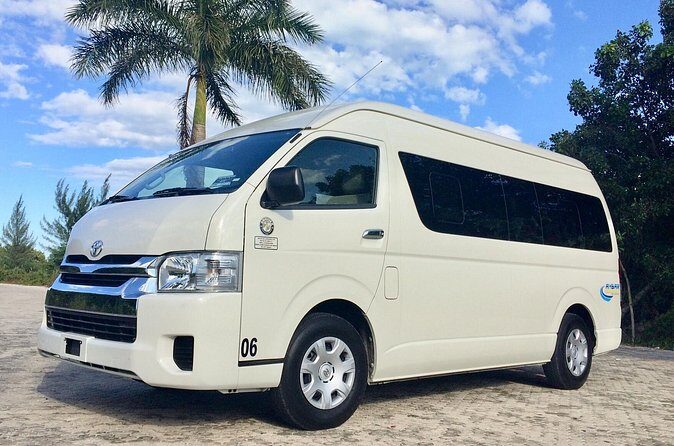 Private transportation from Cancun airport to Hotel Zone - When this transfer fits best (and when it might not)