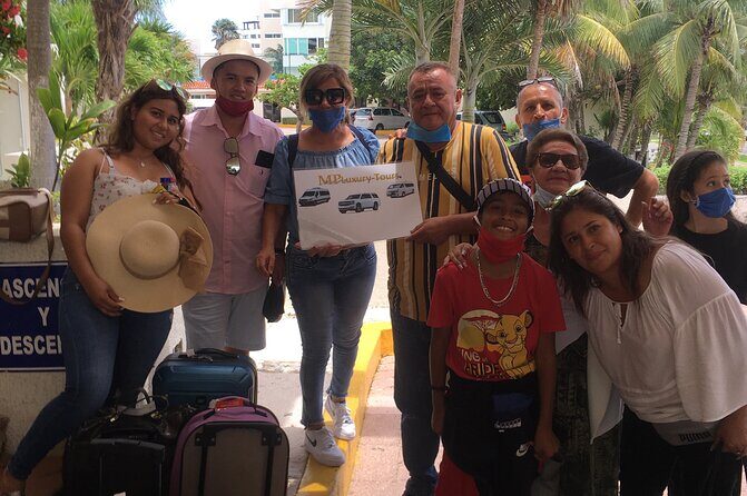 Private Transportation from Zona Hotelera CUN To Cancun Airport - Onboard comfort: private, drinks included, and no seatmate negotiations