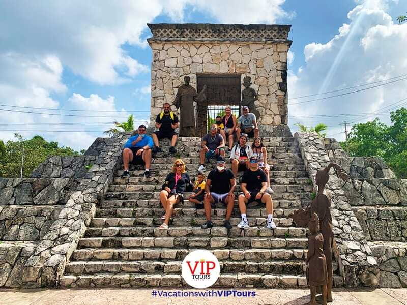 Private Van Service. Tasting the best of Cozumel - Where You Meet and How Pickup Works