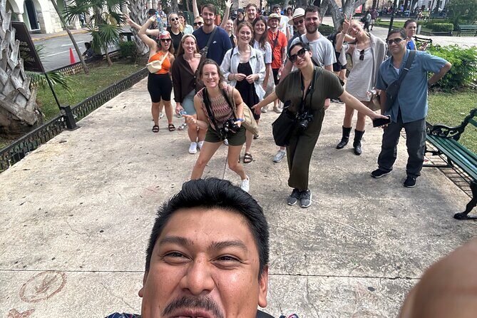Private Walking Tour in City of Merida - El Palacio de Gobierno: Fernando Castro Pacheco and the Mayan Timeline on the Walls