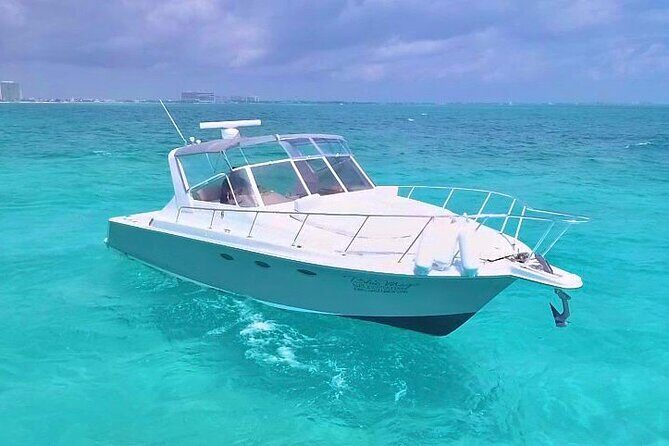 Private Yacht Cancun 42ft up to 8 people - Choose 2, 4, or 6 hours: what changes in real life