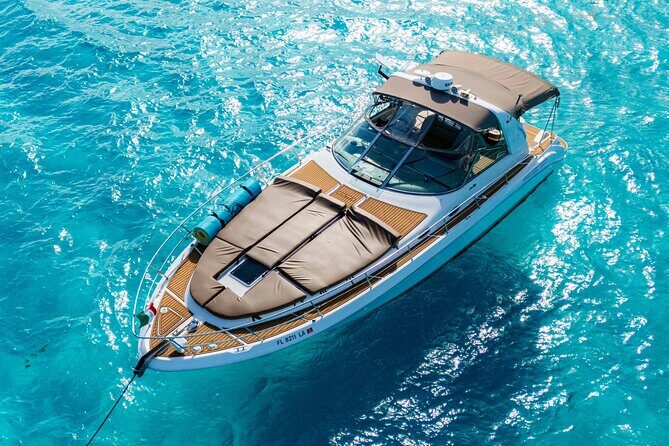 Private Yacht Rental Cancun Up to 15 passengers Isla Mujeres - 4 quick facts before you decide