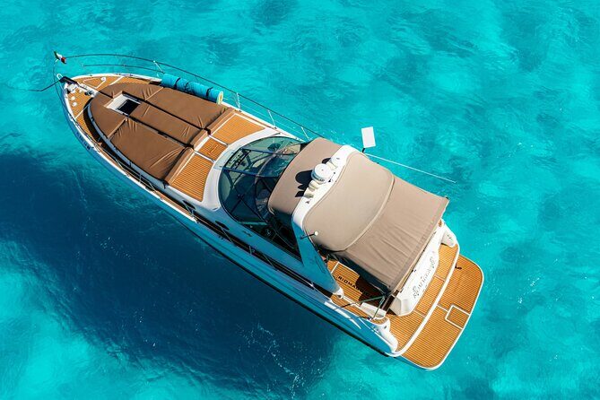 Private Yacht Rental Cancun Up to 15 passengers Isla Mujeres - Your route choices: 1 hour to Nichupté, or all the way to Isla Mujeres