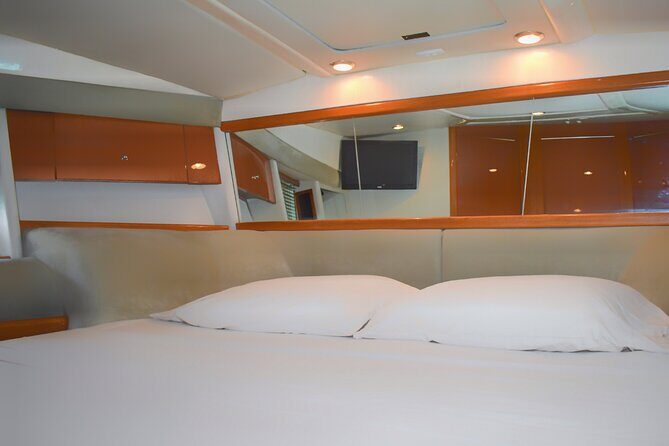 Private Yacht Rental in Cancun - Snorkeling equipment and the ladder question