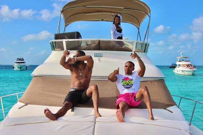 Private Yacht SeaRay 46ft Cancun 25P17 - Isla Mujeres and Snorkel Time: Picking the Option That Fits Your Style