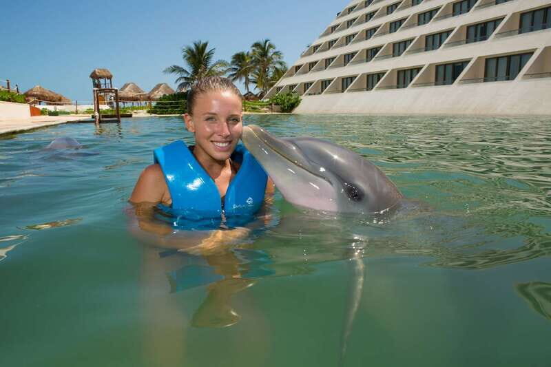 Punta Cancun: Swim with dolphins Interax - Entering the Hyatt Ziva dolphin habitat: meeting point and flow