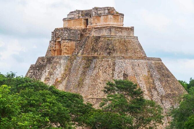 Puuc Route Mayan Archaeological Ruins: Uxmal, Kabah, Sayil and Labnah - Uxmal: the Nuns, the Birds, the Governor’s Palace, and the Soothsayer