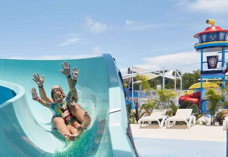 Riviera Maya: Aqua Nick Park - Splash Bites - Entering Aqua Nick: Bikini Bottom Beach to Nick character fun