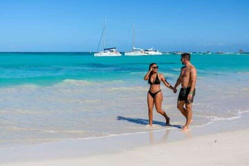 Riviera Maya: Isla Contoy and Isla Mujeres Full-Day Tour - How the day flows: pickups, boat time, and two island personalities