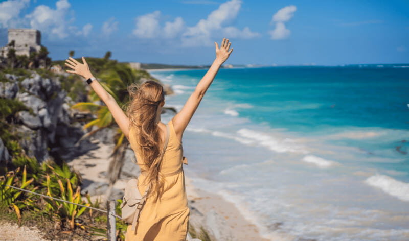 Riviera Maya: Tulum Ruins and 2 Cenotes Half-Day Tour - Photos at the Coast: El Castillo, White Sand, and a Quick Reality Check