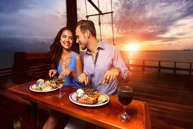 Romantic Dinner on a Spanish Galeon in Cancun - The menu: a 3-course dinner with one main choice