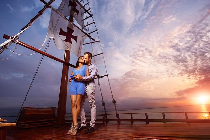 Romantic Experience Sunset Dinner Columbus in Cancun (2x1 price) - Enter Marina Aquatours and Step Aboard the Spanish Galleon