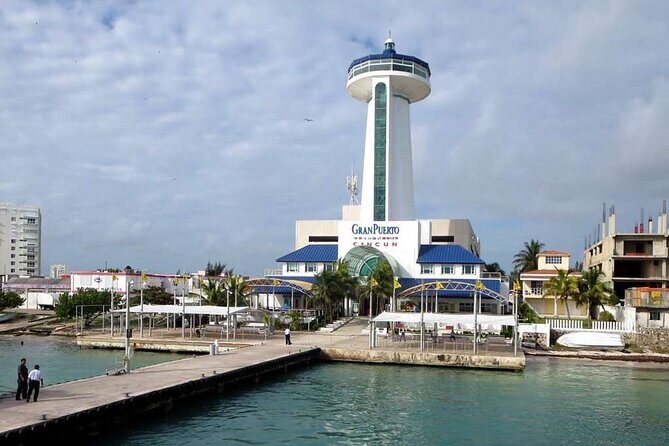 Round Ferry Transfer from Tortugas to Isla Mujeres - Arrival at Isla Mujeres (API Dock): What This Transfer Really Gives You