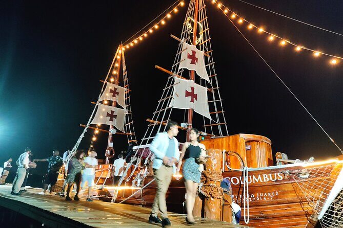 Sail Under Light of the Moon & Enjoy a Romantic Dinner in Spanish Galleon - The open bar and the practical reality of a night out