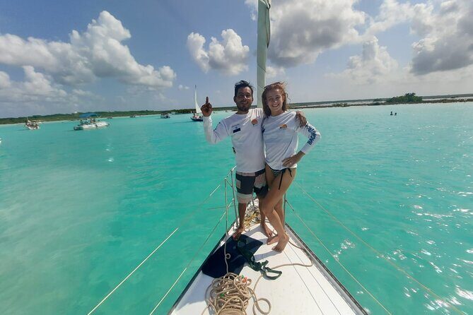 Sailing Tour around the Bacalar Lagoon - 3 hours on the water: pace, comfort, and a max of 8