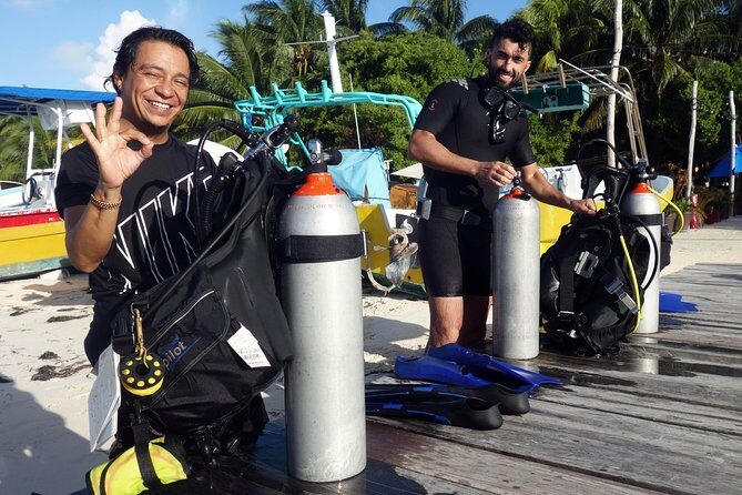 Scuba diving at MUSA the underwater museum for certified divers - From Pocna to the statue fields: how the first session usually plays out