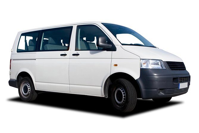 Shared Round-Trip Transfer To/From Cancun International Airport - Finding Your Driver at Cancun International Airport (Voucher + Staff Outside)