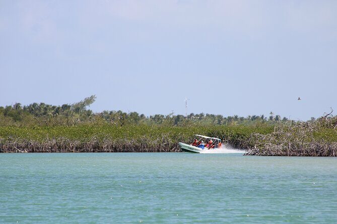 Sian Ka'an Classic - Classic vs Deluxe: when comfort at the waterline matters