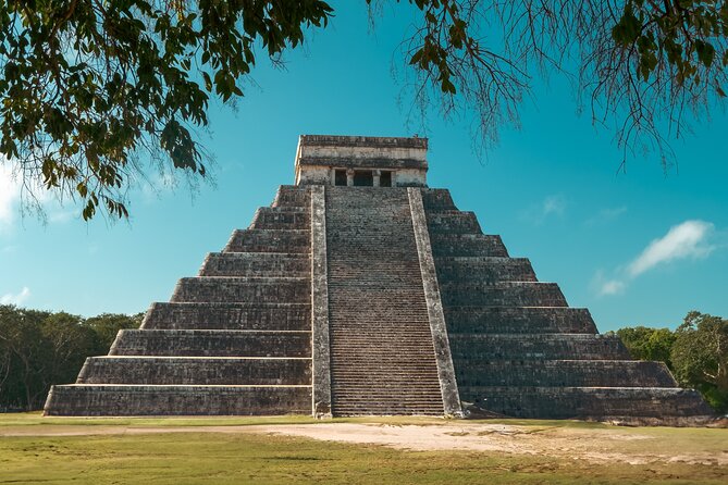 Small Group with early access to Chichen Itza, Ekbalam and Cenote - Inside Chichén Itzá: guided time, then a calmer wander