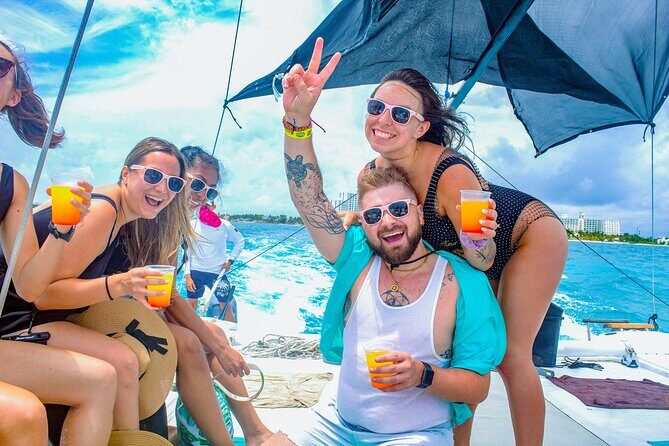 Splendid Isla Mujeres Catamaran: drinks and fun all day! - Quick hits before you go