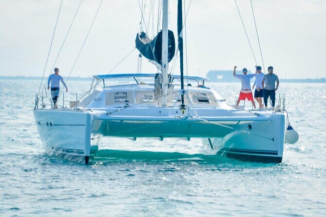 Splendid Isla Mujeres Catamaran: drinks and fun all day! - Price and the fees you must budget for (800 MXN per person)