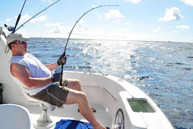 Sport Fishing at the Caribbean Sea. Enjoy an amazing time with friends & family - The fishing reality check: slow starts happen