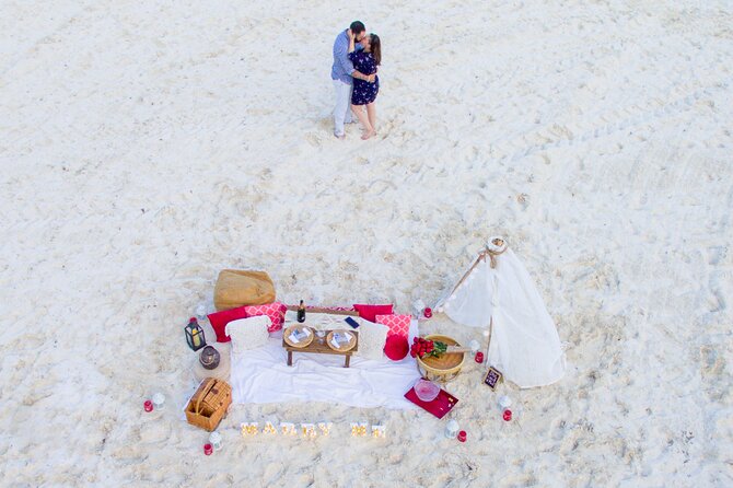 Sunset Beach Proposal - Photographer support: candid emotions, not awkward posing