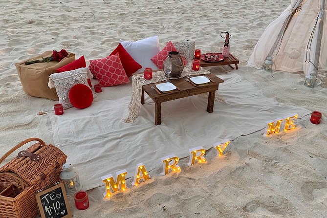 Sunset Beach Proposal - The romance kit: chocolate-covered strawberries and Brut champagne