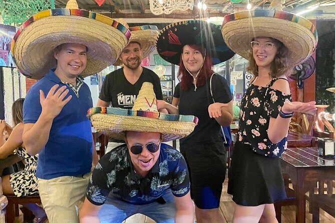 Tacos Y Marquesitas Tour Cancún - Stop 1 at Parque: you start with Cancun’s food-and-city context