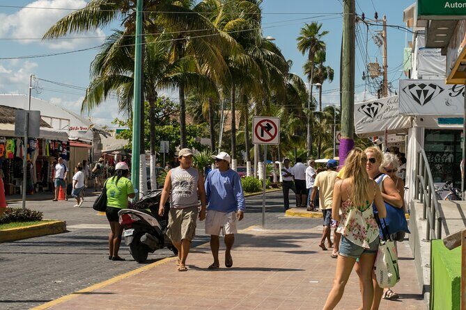 The Best of Isla Mujeres Private Walking Tour - Stop 3: Women’s Beading Cooperative and the craft behind the shine