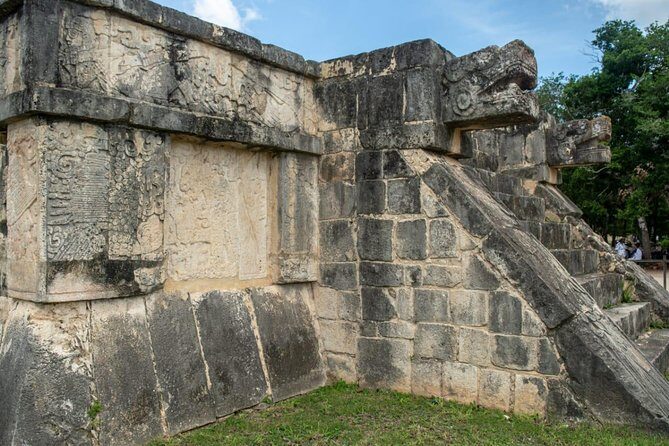 The best tour in Chichén Itzá, Valladolid and Cenote - Chichén Itzá with a certified guide: what you should focus on