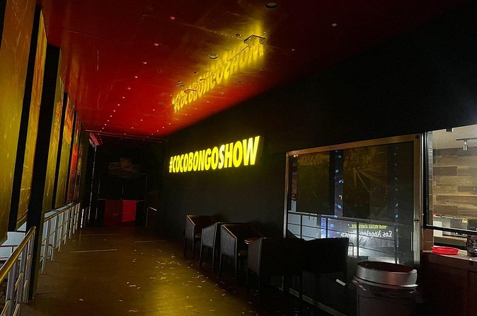 Tickets to Coco Bongo - Who Should Book This Coco Bongo Ticket?