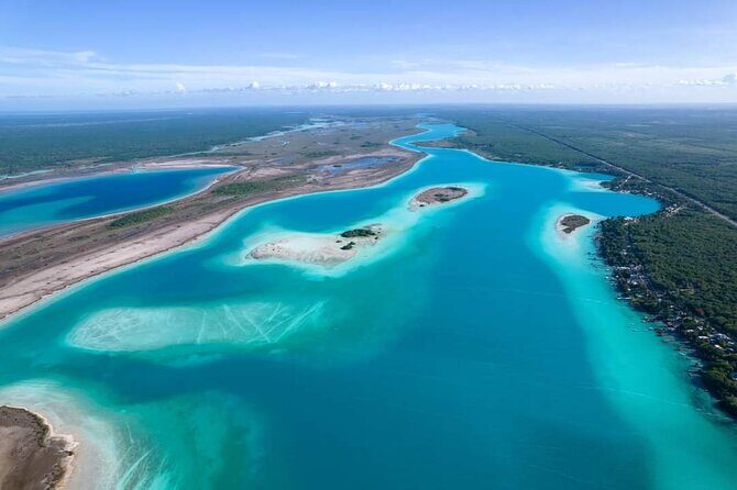 Tour of the Lagoon of Bacalar on pontoon -Collective- - Seven-Color Lagoon: why Bacalar looks different from the water