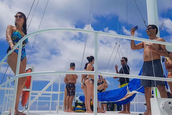 Tour to Cozumel by Catamaran with Snorkeling and Buffet Lunch - Getting to Cozumel: ferry timing and your early start
