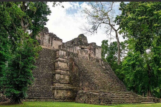 Tour to Dzibanche and Kohunlich with Transportation and 3 Course Meal Included - Should You Book Dzibanché and Kohunlich from Bacalar?