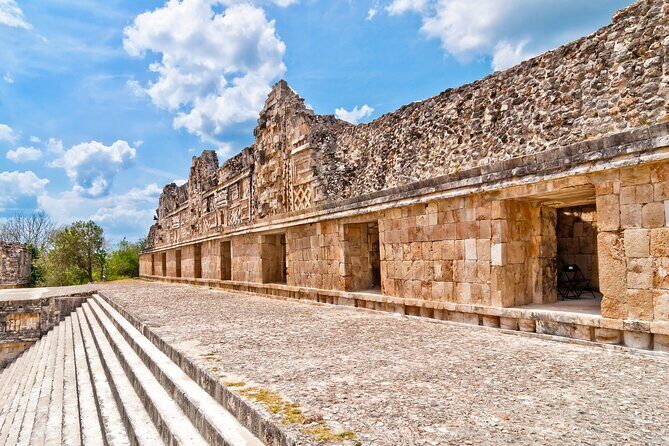 Tour to Uxmal Kabah and Chocolate Museum from Mérida - Halach Huinic lunch: what’s included and what to expect