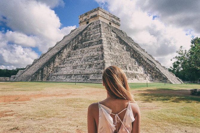 Tour VIP to Chichén Itzá, Valladolid and a Real Mayan Cenote from Cancun - Lunch buffet and comfort wins on the road